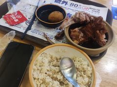 -万和春排骨砂锅米饭(新业广场店)