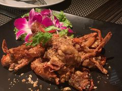 黑椒蒜香软壳蟹-Ruen Urai