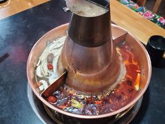 -果松木炭酸菜铜火锅·外婆参鸡汤