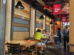 大堂-辣尚瘾·烤鱼·新川菜(交大直营店)