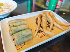 手工春卷拼黄鱼卷-鹰龙海畔度假酒店(咸祥店)