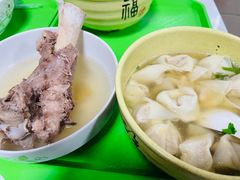 -周震馄饨