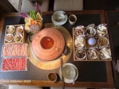 -菌自由丨野生菌火锅特色庭院餐厅(丽江古城店)
