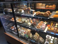 面包甜点陈列柜-星巴克臻选(成都宽窄巷子店)
