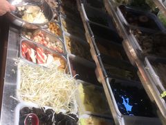 自助取餐区-明月麻辣香锅(东安悦购城店)