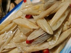 爽口藕带-霄汉牛三鲜湖北砂锅菜(万松园2店)