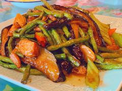 山茄子炖豆角-闯关东东北农家菜(崂山石老人店)