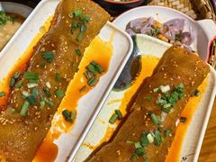 -爆炸头阿姨小四川正宗川味小吃(无任何分店)