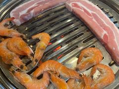 厚切五花肉-·缸桶屋·韩式牛肋条自助烤肉(西湖D11店)