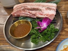 -明洞阿姨·韩式酱蟹烤肉·创意料理(三元桥店)