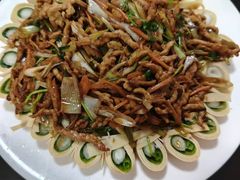 -华龙特色大骨鸡农家菜馆