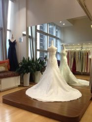点击看大图 iphone_upload_pic-爱纱嫁衣婚纱礼服馆