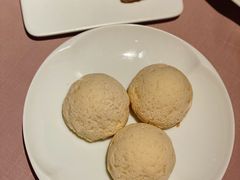 黑松露鹅肝包-新荣记(南京西路店)