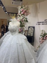-蒙太奇婚纱摄影(万达店)