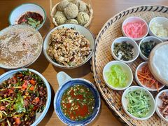 -包整·丝娃娃(一览甲秀楼风景店)