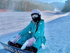 -亚布力新体委滑雪场