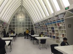 -钟书阁(松江泰晤士小镇店)