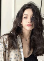 -苑苑发型设计