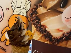 黑巧克力白桃双重口味冰淇淋-GODIVA(恒隆广场店)