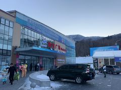 -亚布力新体委滑雪场