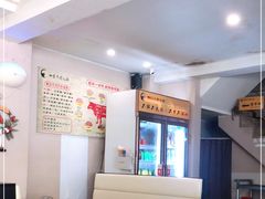 大堂-三头牛·潮汕牛肉生蚝火锅 (夏湾店)