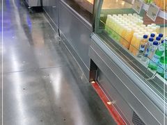 面包甜点陈列柜-山姆美式餐吧(鼓楼店)