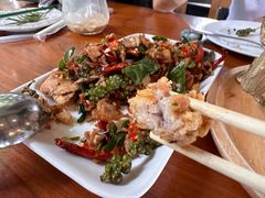 -Chom Cafe and Restaurant