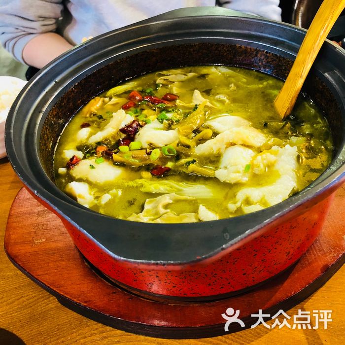 周鱼小馆石锅酸菜鱼石锅酸菜鱼图片-北京川菜-大众点评网
