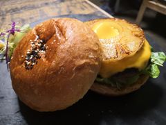 -HIGH FIVE哈福手工汉堡(桂林路店)