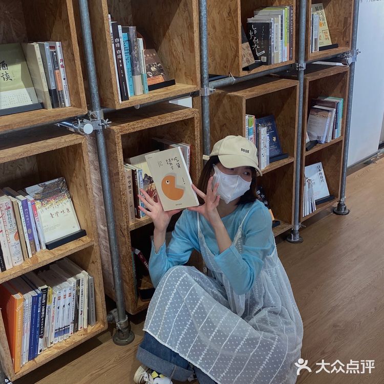 广州探店|⛰️被春日渗透的森林湖景咖啡馆