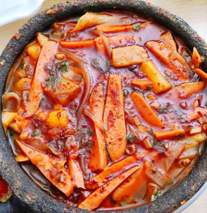 左小翠小锅凉粉(六小店)-"都匀人第一次吃小锅凉粉.端上来就特香,豆.