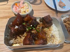 葱香海味红烧肉浇汁米饭-有肉食·虎九闽菜(798艺术区店)