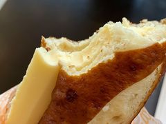 黄油碱水包-OUR Bakery(三里屯太古里店)