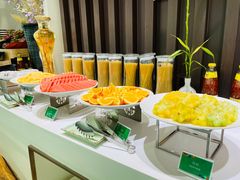 -亚洲国际大酒店·云顶阁旋转自助餐厅