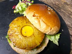 -HIGH FIVE哈福手工汉堡(桂林路店)