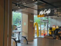 -麦当劳(中二横路店)