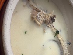 -天乐农家鱼头王(天目湖店)