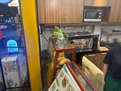 -Bánh Mì Huynh Hoa