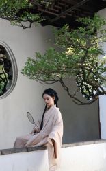 -一揽芳华汉服旗袍体验馆(拙政园店)