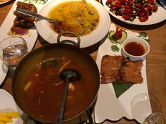 冬阴功海鲜汤-渔太泰漓江小馆·广西融合菜(西街店)