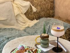 -浮漫咖啡(镜湖万达广场店)