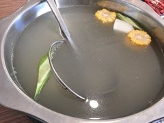 牛骨清汤锅-潮汕牛肉火锅
