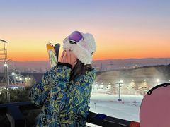-采薇庄园四季滑雪场