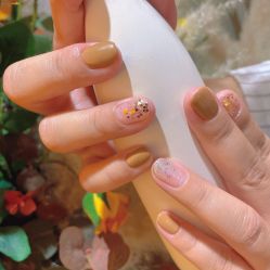 -花系美·美甲美睫精品店