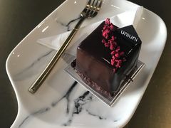 -UNI UNI(环亚凯瑟琳店)