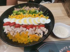 牛油果彩虹沙拉-刀叉遇上筷子中西融合餐厅(和平店)