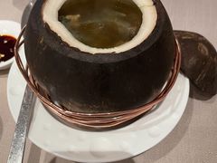 海椰皇炖乌鸡-尚一汤·粤菜海鲜(环球港店)