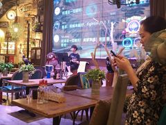 大堂-临界音乐酒馆·小龙虾·江湖菜(华熙LIVE·鱼洞店)
