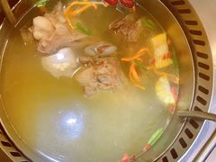 -阿二骨煲(新天地店)