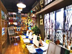 -新华里咖啡书吧(新华书店小寨店)